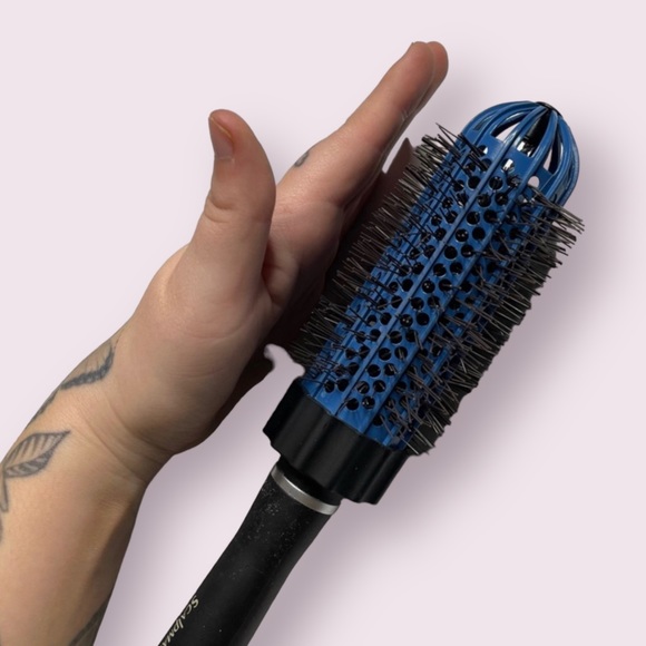 SOLD Scalpmaster 2 1/4th Ceramic Dome Thermal Vent Brush - Picture 3 of 3